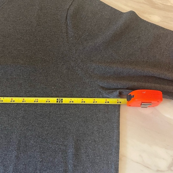 St. John’s Bay Men's Big and Tall Size 4XLT Gray V-Neck Sweater NWT - Picture 6 of 7